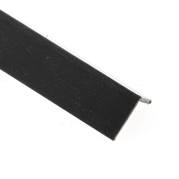 Pvc hoekprof.20x20x2.0 zwart 2.6mtr