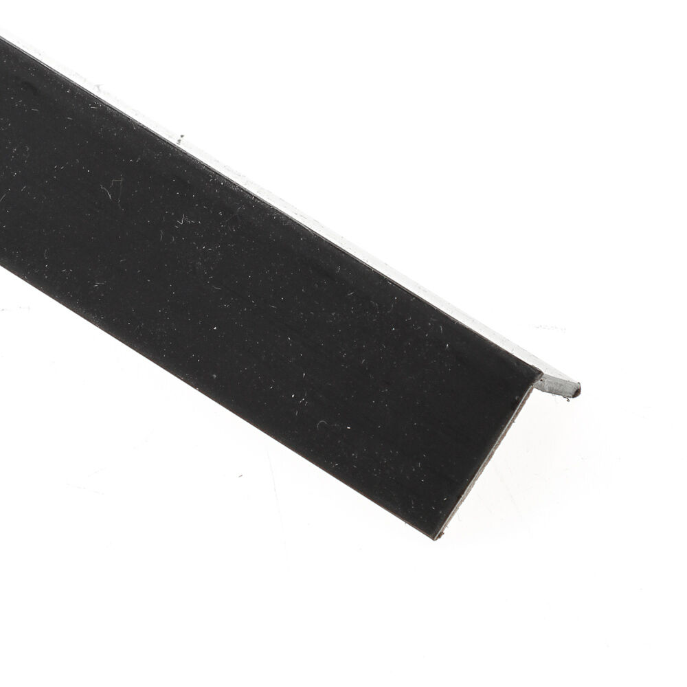 Pvc hoekprof.20x20x2.0 zwart 2.6mtr