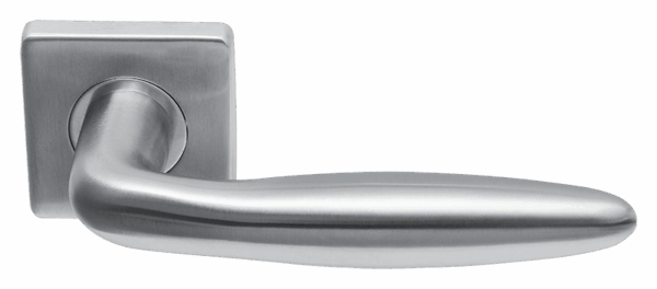 Deurklink Luno massief op vierkant rozet geveerd