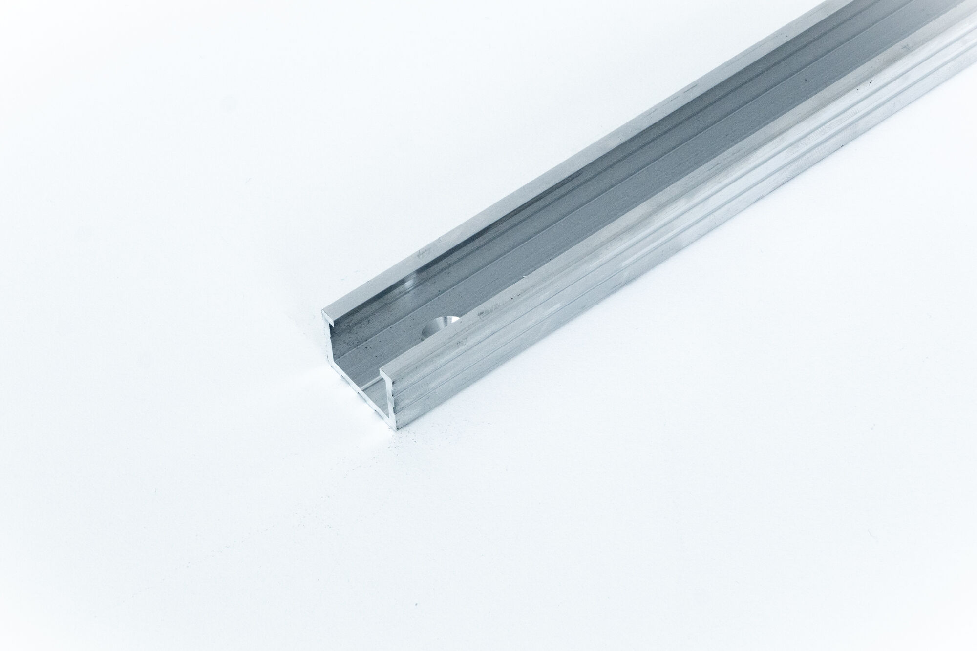 XP-100KG COMPACTPROFIEL L=1250MM-BRUT