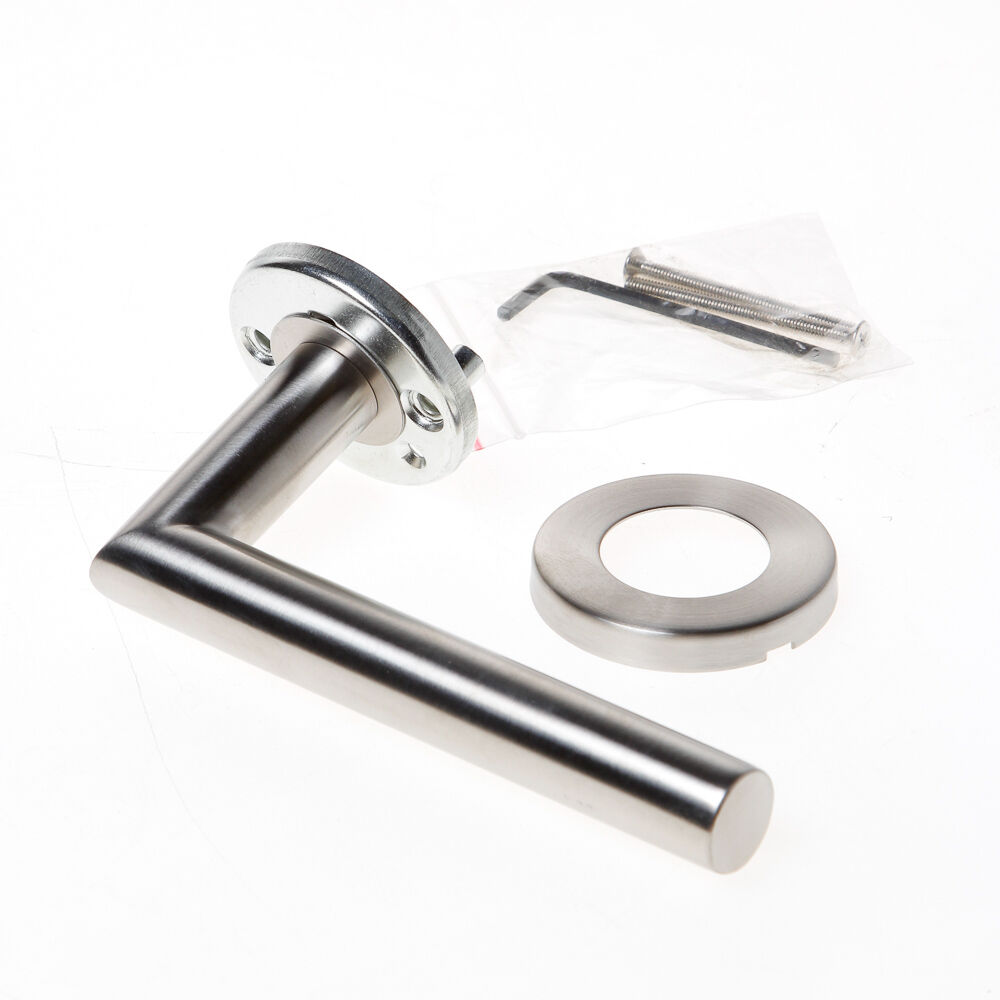 Gatdeel Lars links op rozet EN1906.