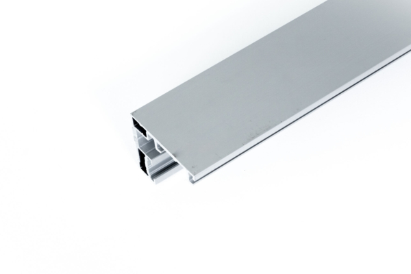 XP-100KG BREED MUURPROFIEL L=2000MM-F1