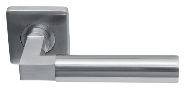 Deurklink Nova massief op vierkant rozet geveerd