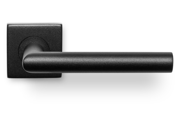 Deurklink Uno zwart basis op vierkant rozet geveerd